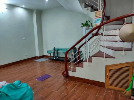 Bán Nhà Nam Từ Liêm ô tô đỗ cửa, diện tích sử dụng 31m2 đúc 4 tầng, lhcc