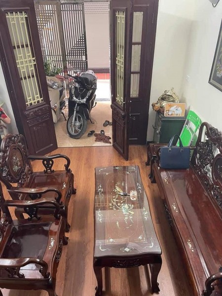 Cần bán gấp Nhà Hồng Mai, ô tô cách nhà 5m, ngõ thông diện tích 30m2, giá 2,4 tỷ