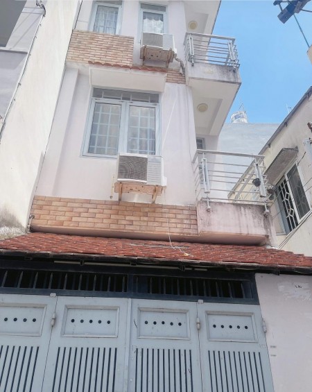 Bán nhà nguyên căn hot nhất Quận Phú Nhuạn, nhà đẹp ở ngay, khu Vip. Phan Xích Long