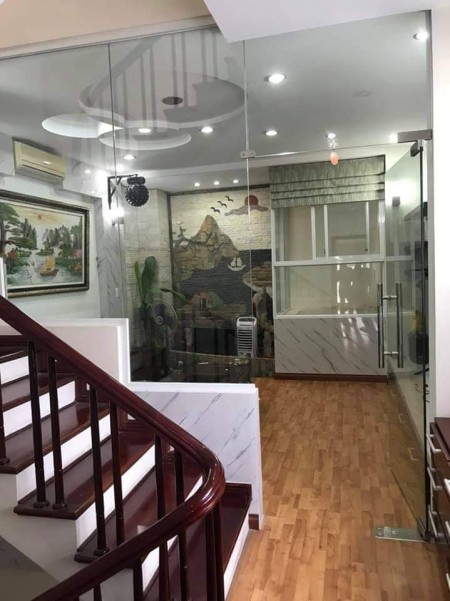 BÁN NHÀ ĐƯỜNG LÁNG ĐỐNG ĐA 60 M X 4 TẦNG MẶT TIỀN 4 M GIÁ 6.4 TỶ