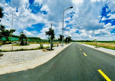 Bán nhanh lô đất ngay mt đt 742, full thổ cư, giá cực tốt, lh 0987955025