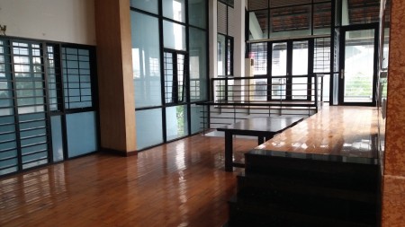 Cho Thuê Nhà Nguyễn Minh Hoàng, Quận Tân Bình, diện tích sử dụng 9x17m, 3 lầu
