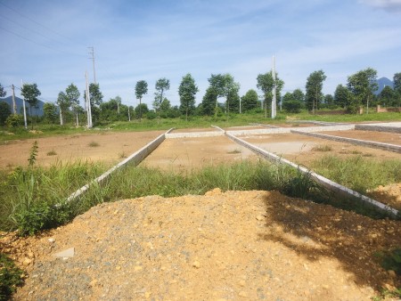 Tài chính chưa đến 1 tỷ, đất dịch vụ Tân Xã khu công nghệ cao Hoà Lạc, lh 0965528169