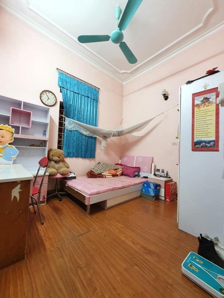 Nhà nguyên căn phân lô Quân Đội lô góc 3 mặt ngõ sổ đẹp, đúc kiên cố 4 tầng