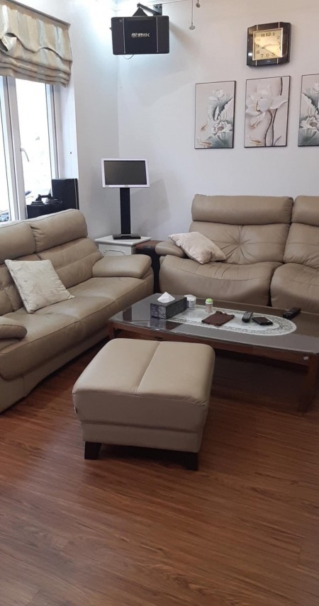 Biệt Thự Ngọc Thụy, Quận Long Biên, ô tô vào nhà, dt 90m2, đúc 3 tầng, giá chỉ 8,9 tỷ