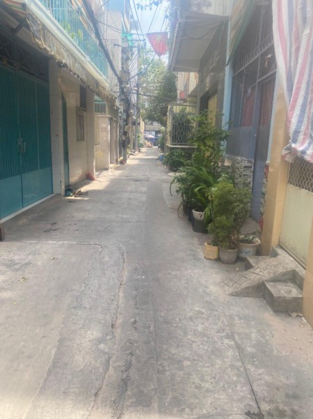 Nhà nguyên căn hẻm rộng Ngô Quyền Quận 10 giá bán 6.65 tỷ, lh 0383955628