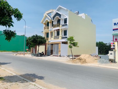 Cần bán gấp 175m2 đất thổ cư, sổ hồng có sẵn, sang tên công chứng ngay