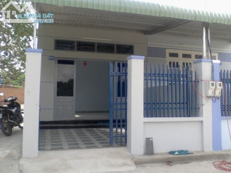 Kinh doanh thua lỗ nên cần bán lại căn nhà 105m2, dân đông, vị trí đẹp, giá bán 1.15 tỷ