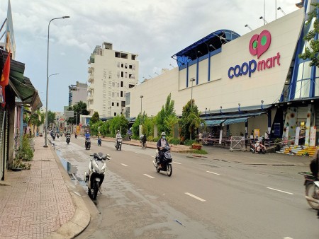 Nhà bán gấp Mặt Tiền Nguyễn Kiệm, P3, quận Gó Vấp, dt 98m2, 4 tầng, giá 12.9 tỷ