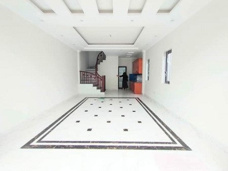 Bán nhà nguyên căn phố Hoà Lâm diện tích 45m2, 4 tầng, mặt tiền 4.5m, giá 2.5 tỷ