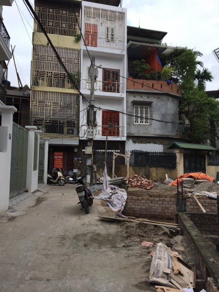 Bán nhà khu phân lô hẻm ô tô tải ngõ thông, tặng toàn bộ nội thất, 5 tầng đúc chắc chắn