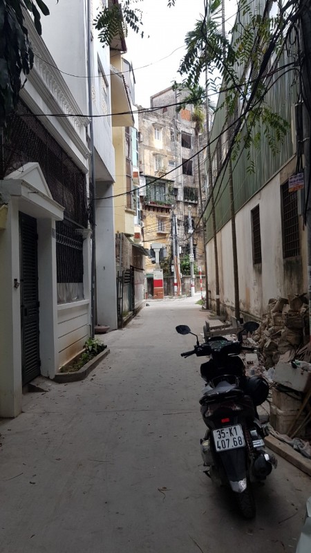 Bán nhà riêng tại đường Giáp Bát Hoàng Mai, Hà Nội diện tích 72m2, 4 tầng