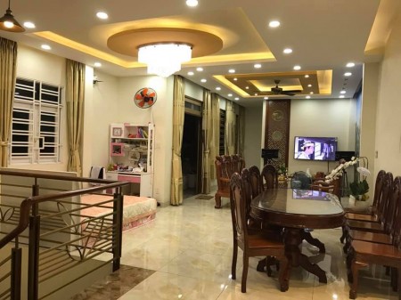 Bán Nhanh Mùa Covid diện tích 4x21m, đúc 5 tầng, đường rộng 24m, giá 13.5 tỷ, chính chủ