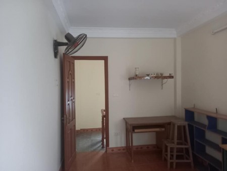 Bán nhà Lê Văn Lương ngõ nông,nhà khung bê tông DT 25m x 5 tầng giá chỉ 2.36 tỷ