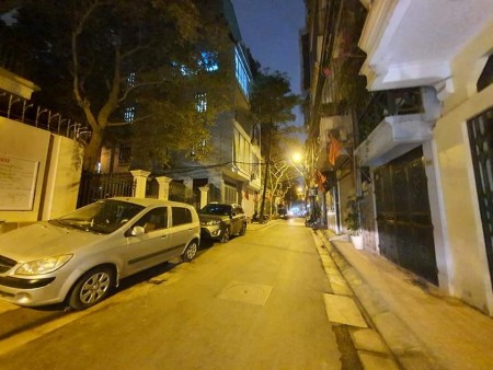 Nhà 87 Tam Trinh, ngõ 3 gác 50m ra ô tô dt 33m2, 5 tầng đúc, mt 4m, giá bán 2.95 tỷ