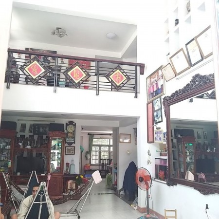 Bán nhà chia tài sản 261m2 Lê Văn Thịnh Quận 2 giá chỉ 20 tỷ còn thương lượng