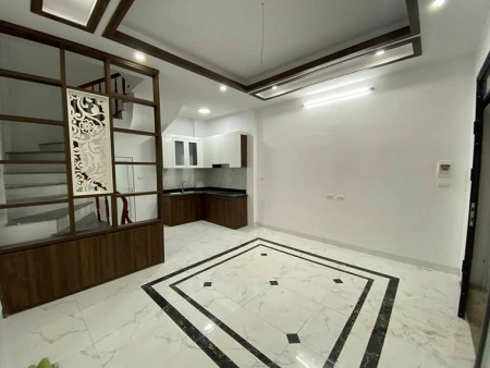 Bán nhà nguyên căn phố Hoàng Như tiếp, dt 38m2, 5 tầng đúc, giá nhỉnh 3 tỷ