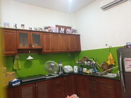 Bán nguyên căn đường Huỳnh Tấn Phát, Quận 7, dt 61m2, 3 tầng giá bán 4.8 tỷ