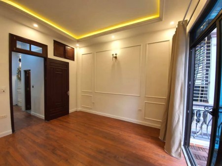 Bán nhà Lê Trọng Tấn Hà Đông, ô tô đỗ cửa tặng nội thất dt 53m2, 4 tầng, gía 6.3 tỷ
