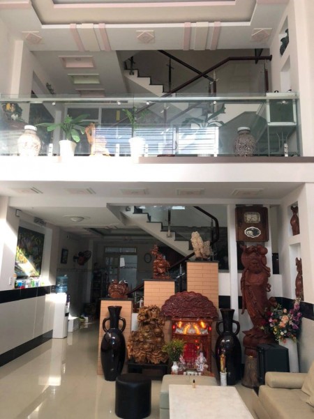Nhà nguyên căn đẹp đường Tân Chánh Hiệp, thiết kế sang trọng, hẻm xe tải đậu cửa