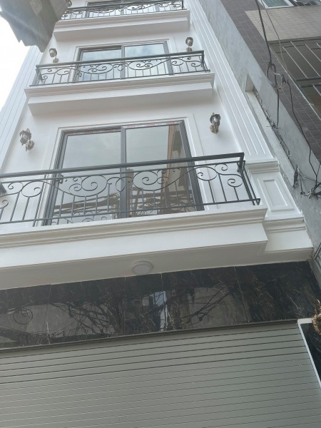 Bán Nhà nguyên căn diện tích 37m2, 5 tầng Khương Đình, Ngả Tư Sở Giá 4.1 tỷ