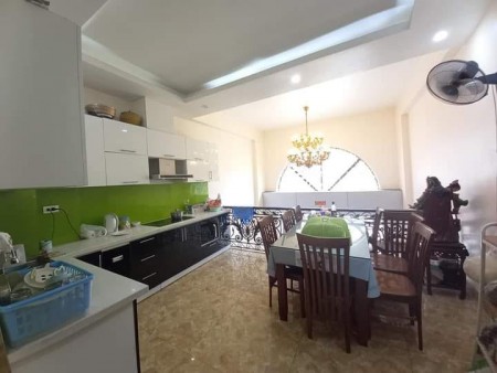 Hạ 1 tỷ bán gấp bông hậu Ngọc Lâm Long Biên vị trí hiếm nhà bán giá nhỉnh 2 tỷ