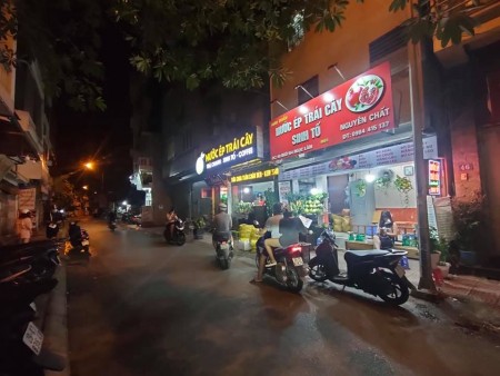 Ngọc lâm giá 2.4 tỷ, o tô đỗ cửa, gần phố kinh doanh cho thuê 7 triệu/tháng, lh 0963521933