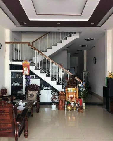 Bán nhà 2 tầng kiên cố mặt tiền Nguyễn Chích, Quận Liên Chiểu, Đà Nẵng, giá 3.9 tỷ