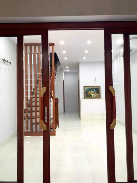 Bán nhà Tây Hồ Lạc Long Quân Văn Phòng giá bán 14.8 tỷ, dt 80m2 vị trí đẹp