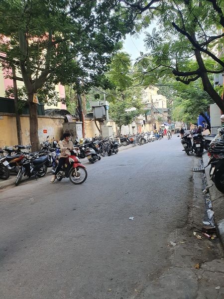 Bán nhà nguyên căn hàng hiếm bao đẹp dt 25m2, ra ô tô giá bán 3.85 tỷ, Quận Đống Đa