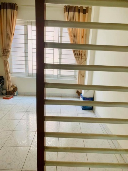 Bán nhà 5 tầng Võ Chí Công ngõ thoáng, cách ô tô dt 70m2, giá bán 3.5 tỷ