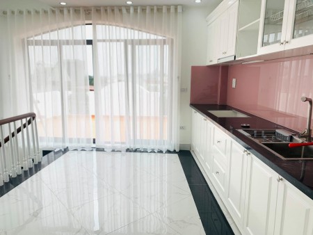 Cực Phẩm Ngọc Thuỵ, thang máy, ô tô vào nhà, kinh doanh, 6 tầng dt 48m2, giá chỉ 7,3 tỷ