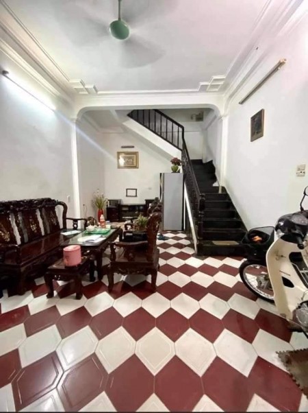 Bán nhà phố Yên Lạc, khu phân lô, oto, mt 5m, 5 tầng, về ở luôn giá 3.8 tỷ