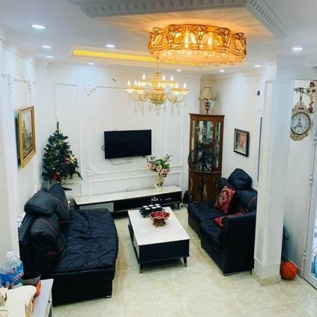 Bán nhà nguyên căn cực hiếm đường Thuỵ Khuê, diện tích 24/37m2, giá 2.8 tỷ