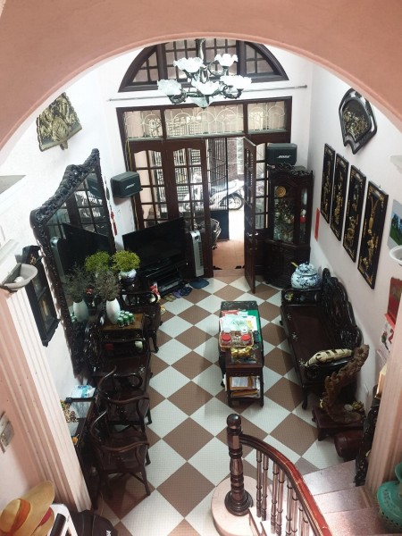 Nhà phân lô đẹp ngõ 5 Trần Vỹ, diện tích 50m2 4 tầng giá chỉ 6.6 tỷ, liên hệ 0392969999