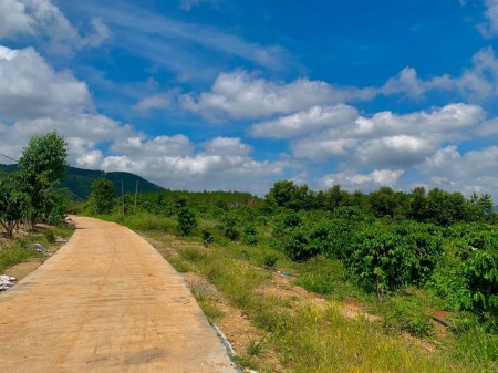 Bán đất Gia Lam Nam Ban thành phố Đà Lạt, mặt tiền nền 60m, view đẹp