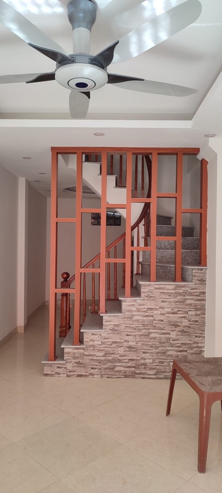 Bán Nhà Cù Chính Lan 70m2, Mới Koong, Cách 1 Nhà Ra Phố, MT 5m Giá 8.2 Tỷ