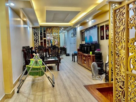 Bán nhà Hoàng Văn Thái, Nhà đẹp, Garage oto, Ngõ thông, 4PN, 55m*5T,MT 4m, 8.4 tỷ, 0888104444