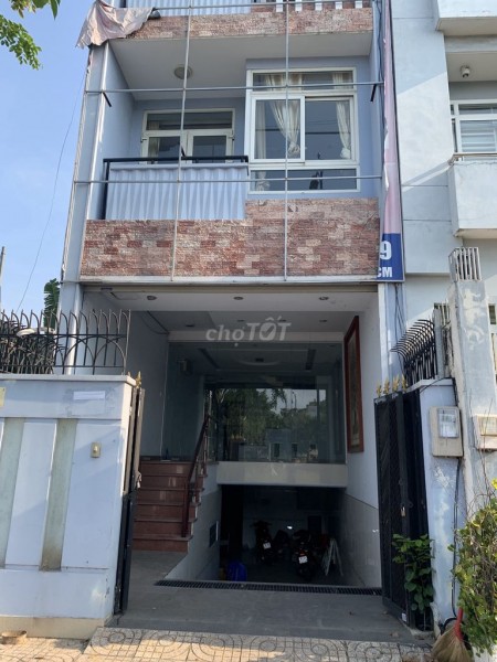 Cho Thuê mặt tiền 150m2 tầng trệt và lầu 1 đường Đồng Văn Cống Quận 2 HCM