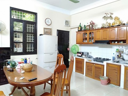 Bán nhà phố Trần Cung, Bắc Từ Liêm dt 42m2 giá 3.9 tỷ, nhà thoáng, an ninh tốt dân trí cao