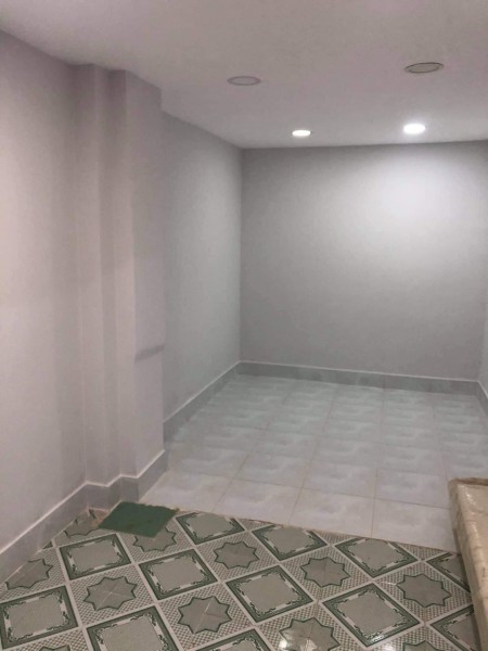 Nhà nguyên căn trung tâm giá cực sốc 1 căn duy nhất, mặt tiền rộng 8m, lhcc