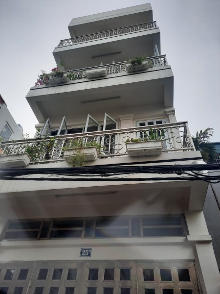 Nhà p/lo mới xây dựng, lô góc, oto đỗ cửa cực phẩm Thạch Bàn, giá chỉ 5.5 tỷ