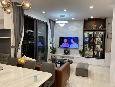 Chính chủ bán gấp căn 2 ngủ+ 1, 70m, view nội khu, tầng trung tại tòa S1.05 VInhomes Smart City