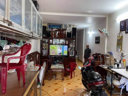 Bán nhà Lê Văn Lương, hẻm thông tứ tung, dt 47m2, sổ vuông vức, chỉ 3.7 tỷ, dễ thanh khoản