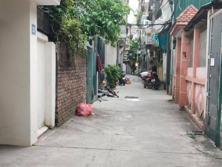Bán nhà Tam Trinh 35m2, 4 tầng, mặt tiền 4.5m, ngõ thông giá nhỉnh 2 tỷ