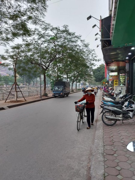 Bán nhà mặt phố Nguyễn Khang. 48m2, 6 tầng, TM, đang CT 65 triệu. LH: 0936161529