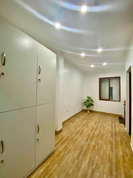 Bán nhà đẹp Đại La gần phố đủ công năng, 5 tầng doanh thu 20 triệu/tháng, lhcc