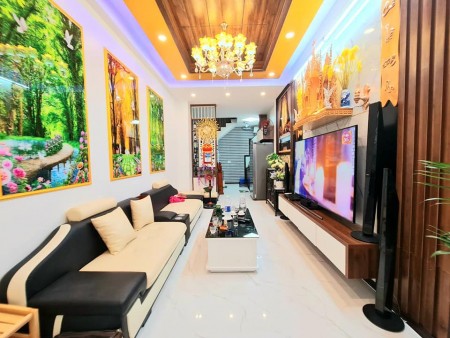 Siêu phẩm, Giáp Bát nhà mặt ngõ, 42m2 Nhỉnh 4 tỷ nhà dân xây, gần ô tô, ngõ rộng, tặng nội thất