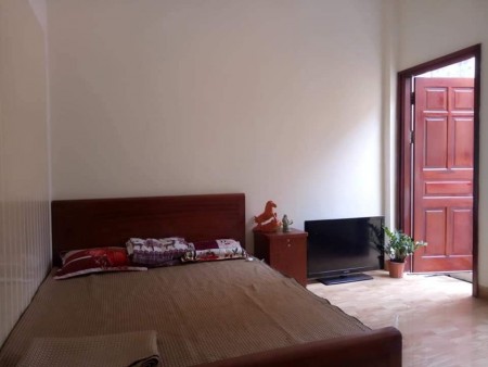 Bán nhà Ngọc Lâm ô tô vào nhà diện tích sử dụng 50m2 4 tầng giá nhỉnh 4 tỷ