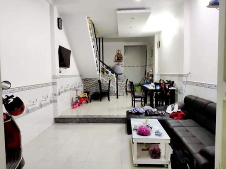 Không thể bỏ qua bán nhà 2 lầu hai mặt hẻm Trần Văn Ơn, Tân Phú, Giá chỉ 3.2 tỷ